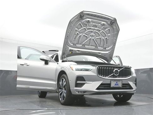 Used 2022 Volvo XC60 B5 Inscription w/ Advanced Package image 56