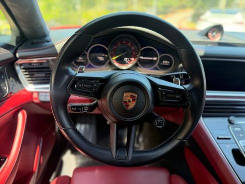Used 2023 Porsche Panamera 4S w/ Premium Package image 44