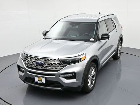 Used 2023 Ford Explorer Limited image 19