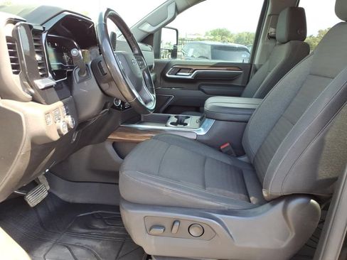 Used 2025 Chevrolet Silverado 2500 LT w/ Trail Boss Package AWD/4WD image 24