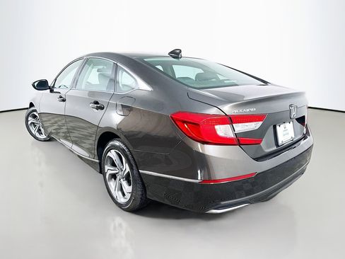 Certified 2018 Honda Accord EX image 5