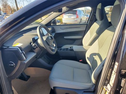 New 2025 Volvo EX30 Plus w/ Protection Package Premier image 12