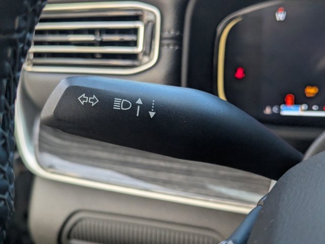 Used 2022 Jeep Wagoneer Series III AWD/4WD image 22