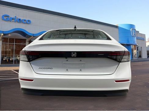 New 2026 Honda Accord SE image 4