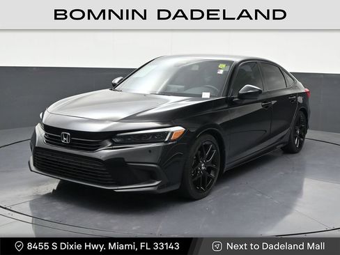 Used 2023 Honda Civic Sport image 1