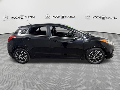 Used 2016 Hyundai Elantra GT FWD image 9