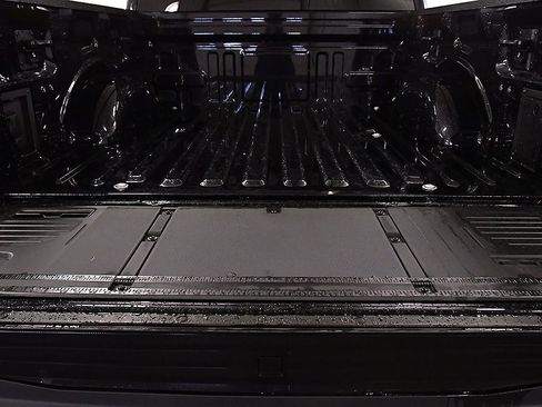 Used 2024 Ford F150 XLT w/ FX4 Off-Road Package image 12