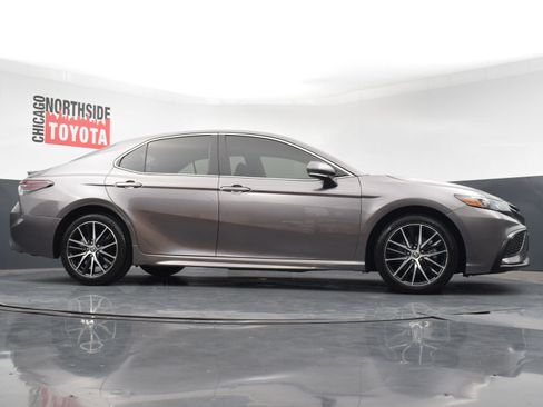 Used 2024 Toyota Camry SE image 27