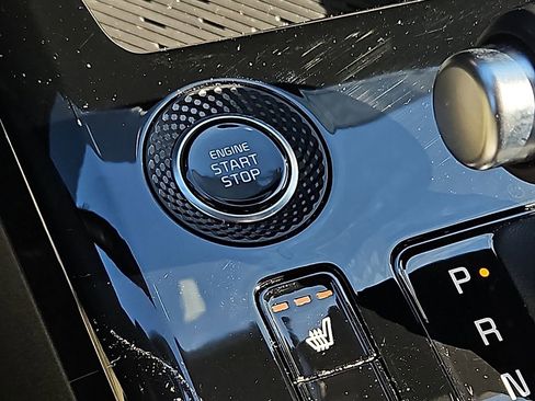 Certified 2023 Kia Niro EX image 16