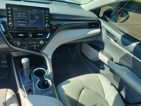 Used 2023 Toyota Camry XLE image 16