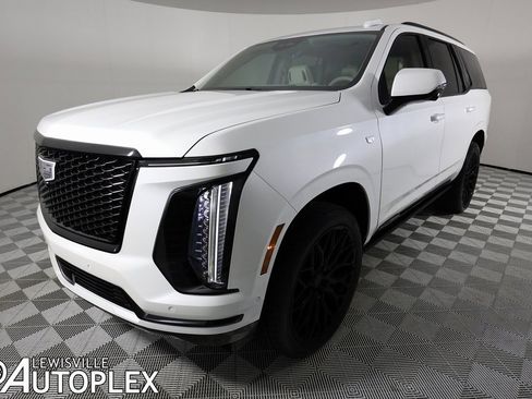 Used 2025 Cadillac Escalade Sport Platinum w/ LPO, ONYX Package image 12