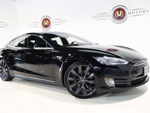 Used 2015 Tesla Model S 70 image 8