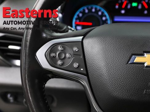 Used 2022 Chevrolet Traverse LT image 15