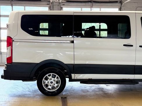 Used 2015 Ford Transit 150 XLT image 19