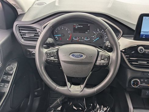 Used 2022 Ford Escape SEL FWD image 16