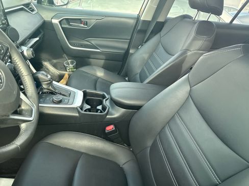 Used 2021 Toyota RAV4 XLE Premium AWD/4WD image 10