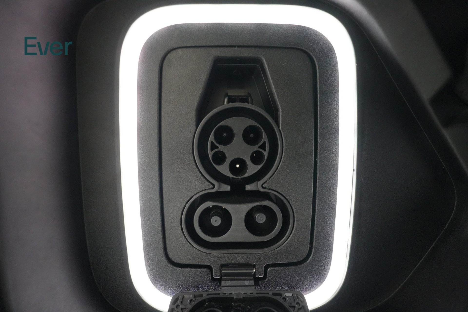 Used 2022 Rivian R1T Adventure AWD/4WD image 10