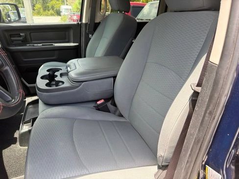 Used 2018 RAM 1500 Express w/ Express Value Package RWD image 5