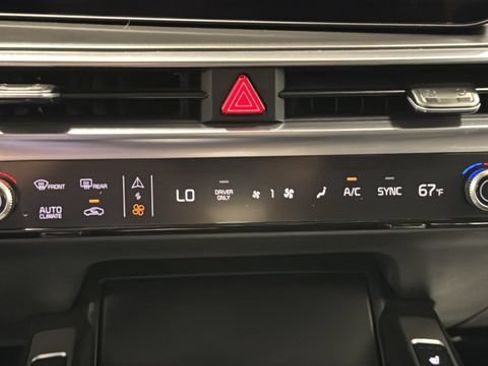 Used 2025 Kia Sorento EX w/ EX Panoramic Sunroof Package AWD/4WD image 18