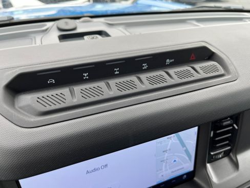 Used 2025 Ford Bronco Badlands AWD/4WD image 21