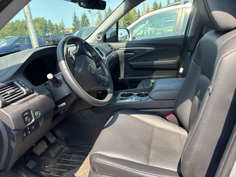 Used 2025 Honda Ridgeline RTL image 8