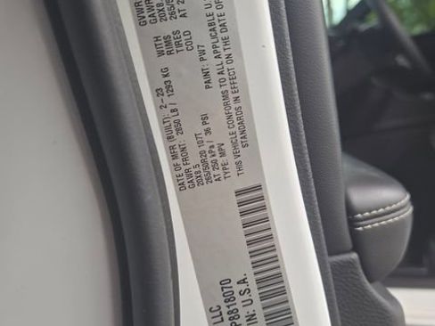 Used 2023 Jeep Grand Cherokee L Laredo image 24