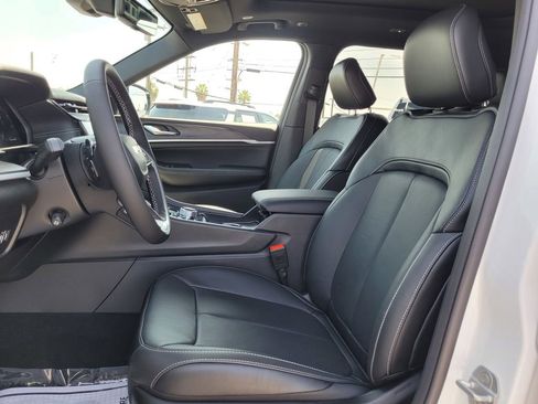 New 2026 Jeep Grand Cherokee L Limited AWD/4WD image 11