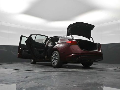 Used 2024 Nissan Altima 2.5 SV image 42