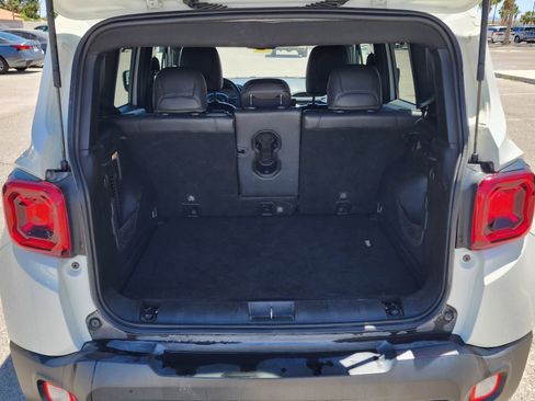 Used 2020 Jeep Renegade Altitude FWD image 12