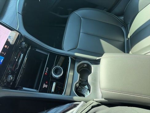 New 2025 Jeep Grand Cherokee Limited w/ Black Appearance Package image 14