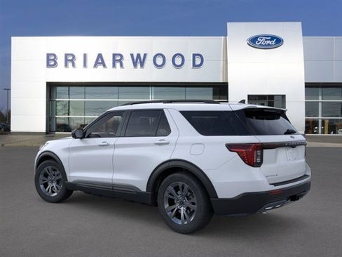 New 2026 Ford Explorer Active w/ Active Comfort Package AWD/4WD image 4