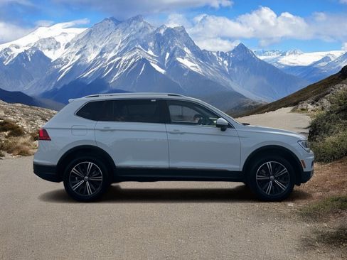 Used 2019 Volkswagen Tiguan SEL image 6