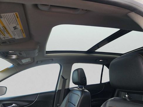 Used 2018 Chevrolet Equinox Premier AWD/4WD image 15