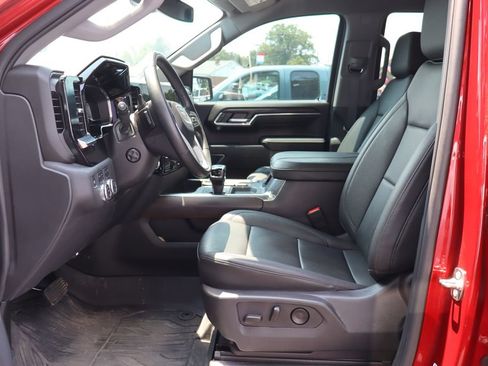 Used 2024 GMC Sierra 1500 SLT w/ SLT Premium Plus Package AWD/4WD image 2