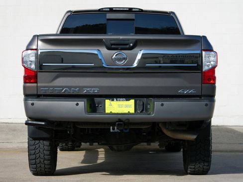 Used 2017 Nissan Titan Platinum Reserve AWD/4WD image 9