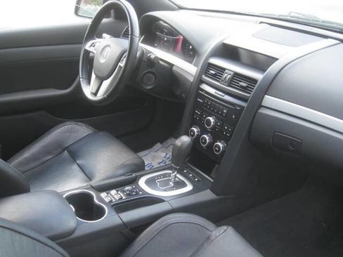 Used 2008 Pontiac G8 Base 4dr Sedan w/ Premium Package image 18