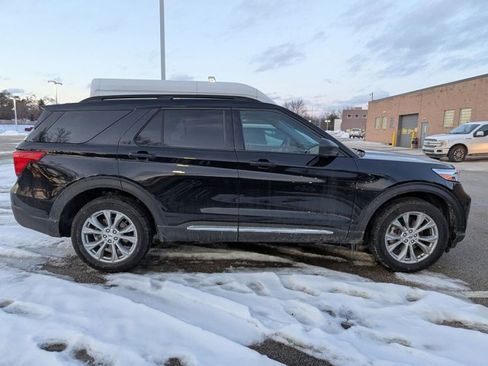 Certified 2023 Ford Explorer XLT w/ Equipment Group 202A image 4