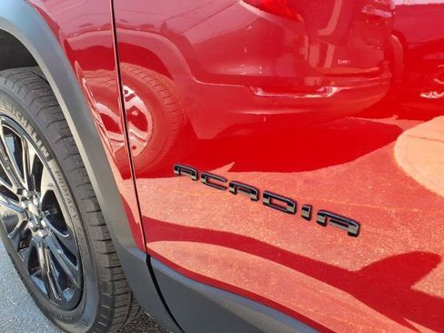 Used 2023 GMC Acadia SLT w/ Elevation Edition image 9