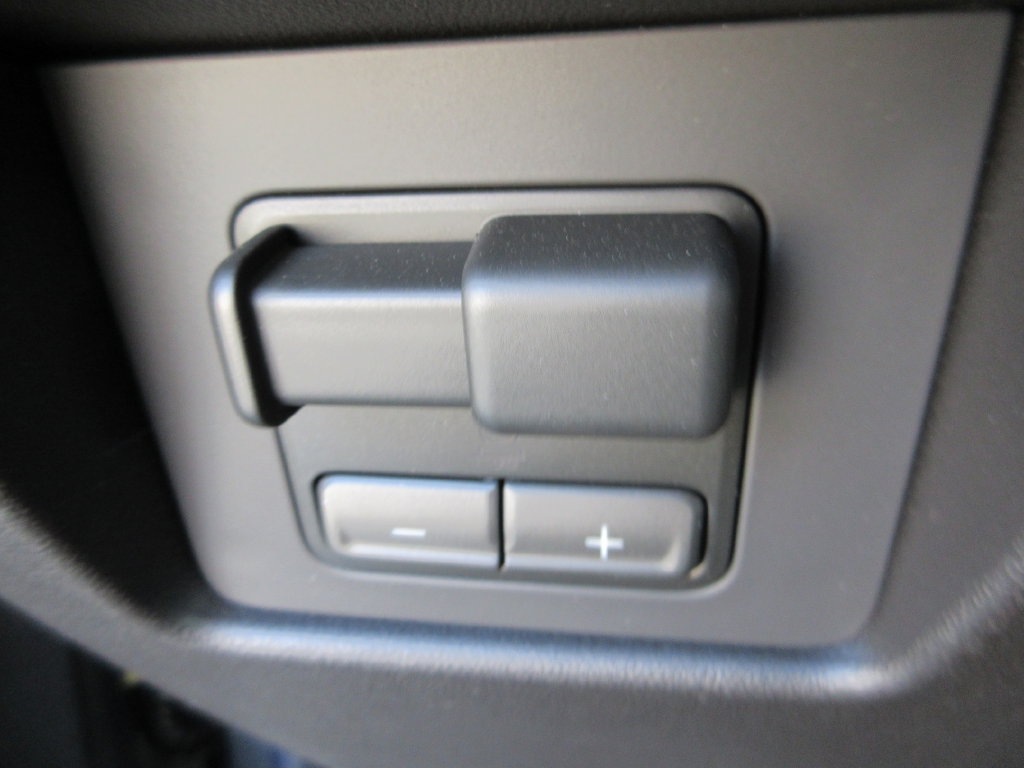 New 2026 GMC Canyon AT4 w/ Technology Plus Package AWD/4WD image 18