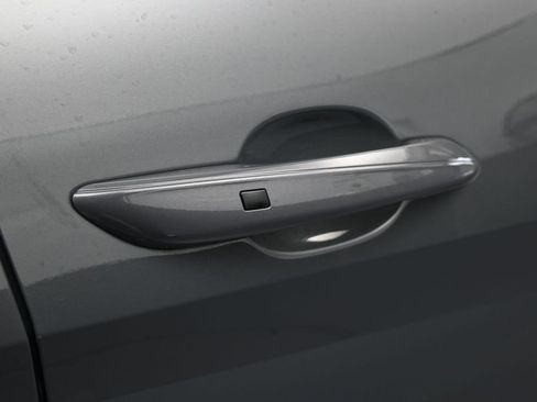 Used 2024 Hyundai Elantra SEL FWD image 36