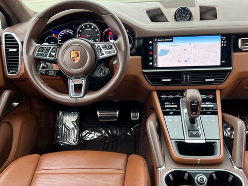 Used 2023 Porsche Cayenne Turbo w/ Premium Package Plus (PI3) image 16