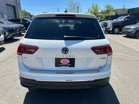Used 2023 Volkswagen Tiguan SE w/ Panoramic Sunroof Package AWD/4WD image 5