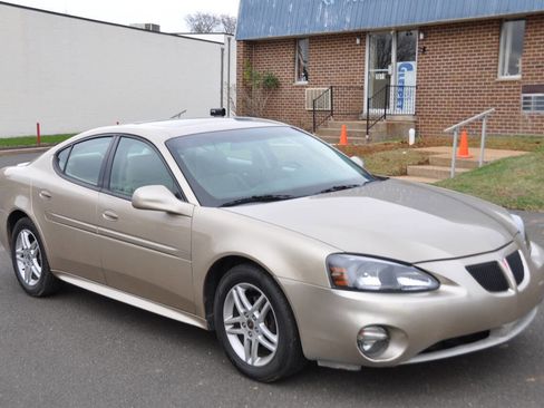 Used 2005 Pontiac Grand Prix GTP w/ Premium Audio Package image 5