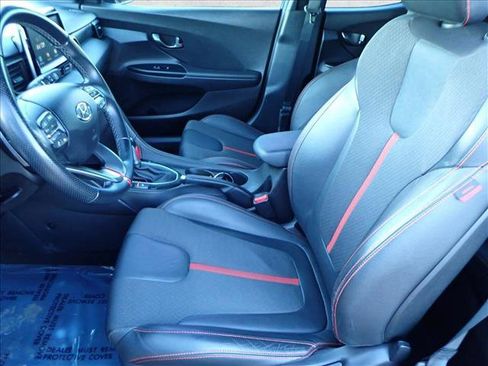 Used 2019 Hyundai Veloster Turbo image 11