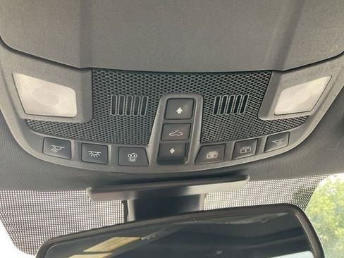 Used 2017 Ford F150 Platinum w/ FX4 Off-Road Package AWD/4WD image 33