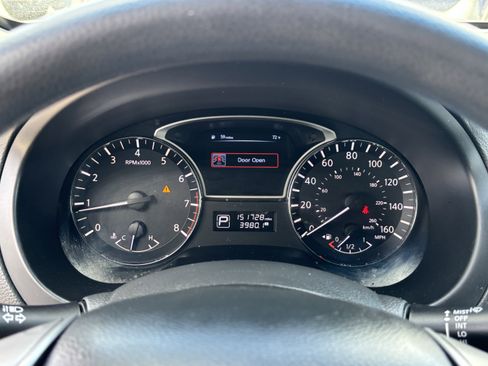 Used 2014 Nissan Altima 2.5 S w/ Sport Value Package image 26