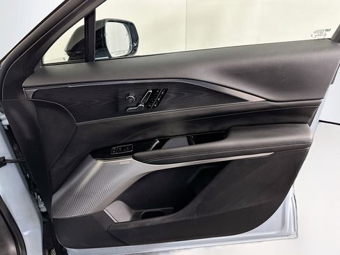 Used 2025 Cadillac Lyriq Sport image 34