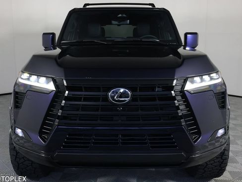 Used 2026 Lexus GX 550 w/ Accessory Package (2T) AWD/4WD image 2