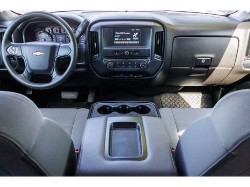 Used 2018 Chevrolet Silverado 2500 W/T AWD/4WD image 12