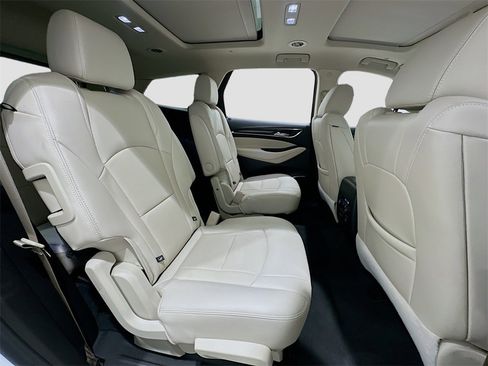Used 2024 Buick Enclave Essence w/ Experience Buick Package image 29